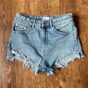 Zara Jean Shorts - Size 6